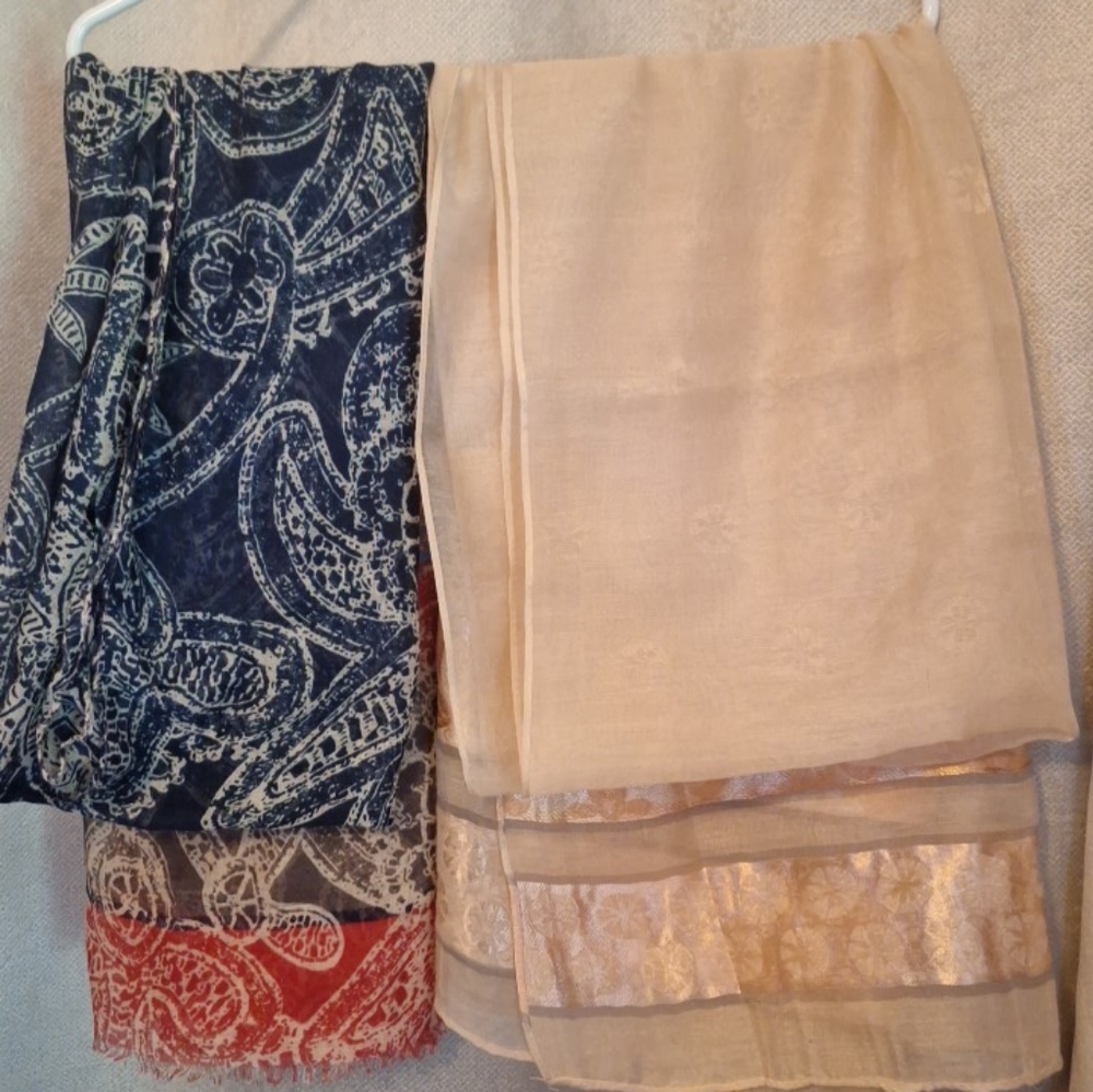 Scarf bundle - Picture 6 of 6